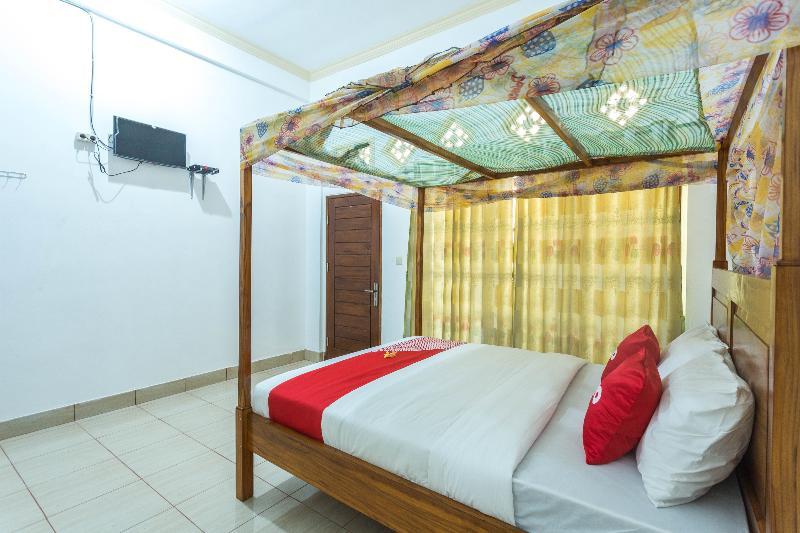 Oyo 1895 Lamancha Homestay Kuta  Kültér fotó